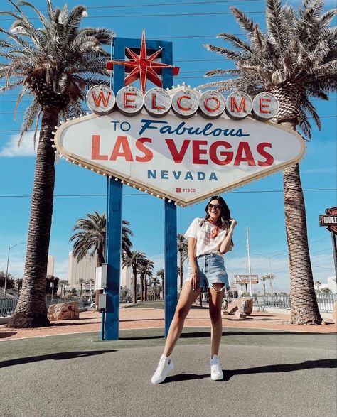 What To Pack For Las Vegas, Vegas Fits, Traveling Photos, Las Vegas Trip Planning, Vegas Trip Planning, Las Vegas Pictures, Las Vegas Itinerary, Los Angeles Pictures, Las Vegas Outfit