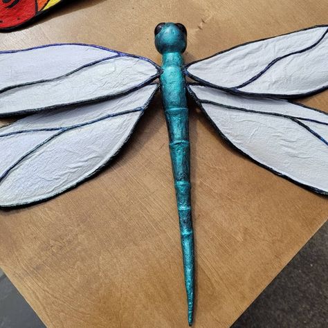 Paper Mache Butterfly Diy, Paper Mache Dragonfly, Paper Mache Insects, Paper Mache Bugs, Paper Mache Butterfly, Rodarte 2024, Cardboard Creatures, Vbs Magnified, Paper Dragonfly