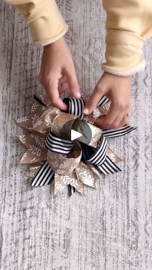 3K views · 514 reactions | Since these ones are your favorite, let’s make another messy bow!🤩

#messybow #messybowtutorial #bowsforsigns #howtomakebows #woodensigns #roundsigns #crafthowto #teachmehowtocraft #craftingtips #bowtips #bowtricks #bows #smallbusiness #leopardbow #prettybow | Joselyn Ann Making Large Bows Out Of Ribbon, Easy Bow Making Tutorial Step By Step, Messy Bows Diy, Making A Bow With Ribbon, Diy Ribbon Bows, Bow Tying, Bow Making Tutorials, Ribbon Making, Wrapping Techniques