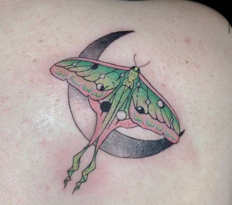 Tattoo Lower Back, Vintage Clock Tattoos, Luna Moth Tattoo, Moth Tattoo, Clock Tattoo, Luna Moth, Beautiful Tattoos, Lower Back, Ink Art