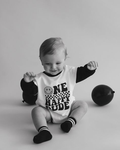 Blainey boy is 1!!! If I’ve ever met a “happy dude” it’s this little guy 💛 loved loved taking these and idk maybe milestones will become my thing?! One Year Photoshoot, One Cool Dude, Photoshoot Theme, One Happy Dude, Milestone Photography, Milestone Photos, 1st Birthday Photoshoot, First Birthday Pictures, One Year Birthday