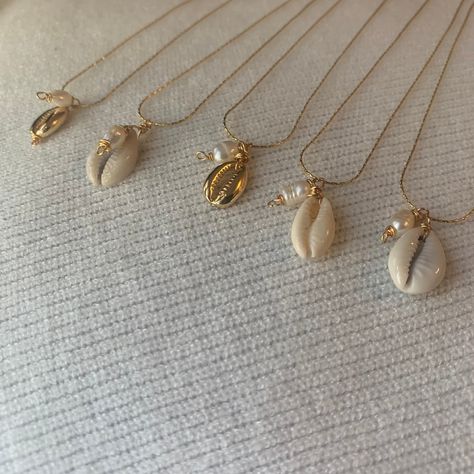 Cowrie shell and fresh water pearls necklace by BellaCee on Etsy Single Shell Necklace, Pika Shell Necklace, Shell Necklace Aesthetic, Cowrie Shell Jewelry, Fresh Water Pearl Necklace, Surf Jewelry, Water Pearl Necklace, Cowrie Shell Necklace, Seashell Jewelry