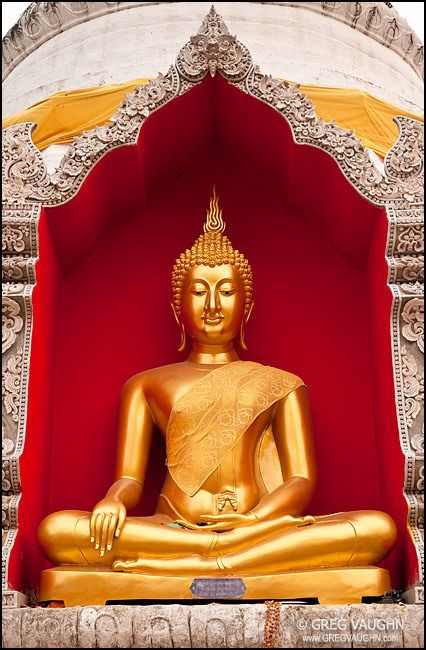 Golden Buddha Golden Buddha Statue, Thai Buddha Statue, Buddha Drawing, Black Buddha, Chanthaburi, Thai Temple, Golden Buddha, Gautam Buddha, Amitabha Buddha