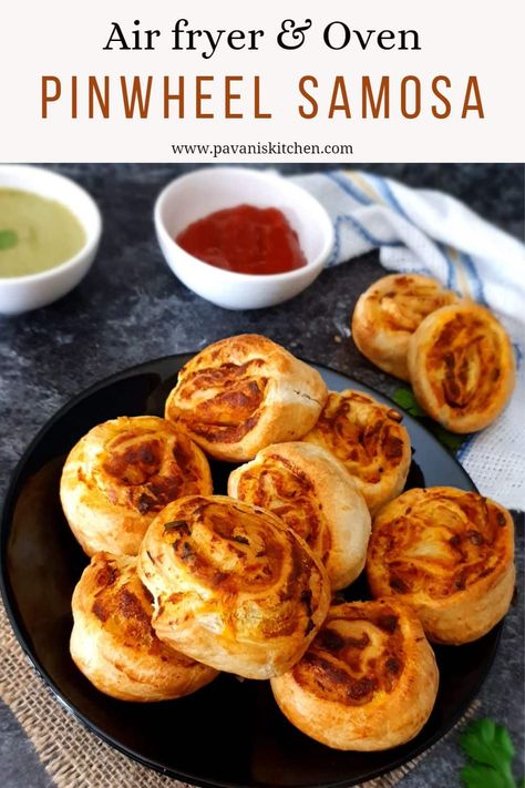 Puff Pastry Samosa Pinwheels (Air Fryer) Air Fryer Samosas, Samosa Recipe Indian, Samosa Pinwheels, Baked Samosa, How To Make Samosas, Cookie Milkshake, Potato Filling, Samosa Recipe, Easy Recipes For Beginners