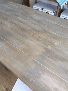 DIY weathered wood finish White Wood Countertops Kitchen, Weather Wash Wood Stain, Wood Glaze Finishes, White Wash Stained Wood, Farmhouse Table Redo, Weathered Wood Diy, Remodel Furniture Diy, Diy Weathered Wood, Weathered Wood Stain