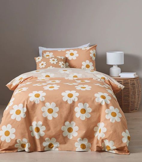 Zoey Daisy Quilt Cover Set | Target Australia Groovy Bedroom, Girls Bedspreads, Girls Comforter Sets, Toddler Bed Girl, Daisy Quilt, Girl Comforters, Retro Bedrooms, Girls Bedding Sets, Toddler Girl Room