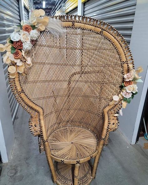 Sweet Jules Treats & Decor on Instagram: "Beautiful chair for rent.. perfect for your next party. Bridal or baby shower coming up? Give Julia a call 516-303-6401 🎉☎️ 🚗 We deliver! #desserttable #centerpieces #cupcakesofinstagram #cupcakes #birthday #weddings #cakes #cookiesofinstagram #cookies #chocolate #vanilla #christenings #alloccasions #desserts #dessertsofinstagramra #dessertsofallkinds #dessertsforalloccasions #portwashingtonny #portwashingtonli #manhasset #manhassetny #roslynny #roslyn Baby Shower Chair For Mom, Baby Shower Chair, Cupcakes Birthday, Garden Baby Showers, Shower Chair, Cookies Chocolate, Wedding Candy, Boho Baby Shower, Beautiful Chair