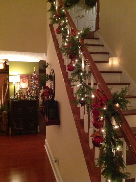 Stairwell Lighting Diy, Xmas Decor, Decorations Christmas, Diy Tutorials, Xmas Decorations, Christmas Ideas, Christmas Decor, The House, Christmas Decorations