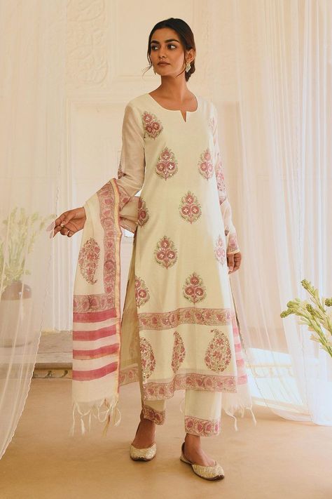 Buy #ivory #kurta with placement embroidery, floral block print & notched neck by #KarajJaipur at #AzaFashions Shop online now at #Azafashions.com Call +91 8291990059 or email contactus@azafashions.com for enquiries. #wedding #festive #ethnic #tradional #shopping #shoponline #party Summer Outfits Indian Casual, Summer Kurti Designs, Kurta And Dupatta, Block Printed Suits, Placement Embroidery, Reception Bride, Character Wardrobe, Party Reception, Enfield Classic