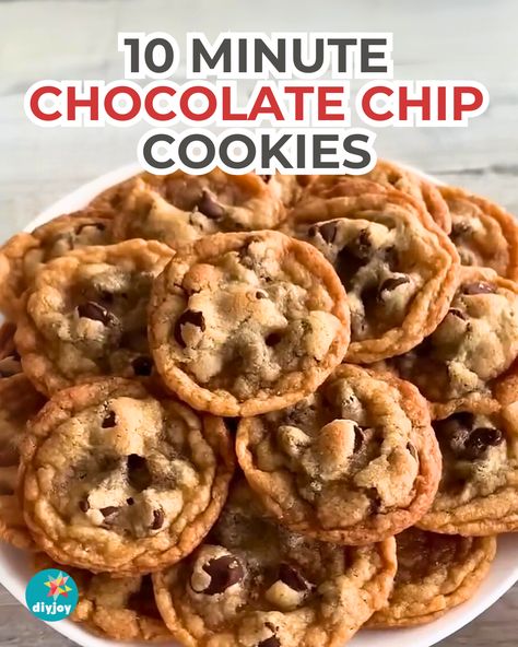 These delicious mini chocolate chip cookies only require 10 minutes and basic pantry staples! No need for a mixer. Mini Batch Of Chocolate Chip Cookies, 10 Minute Cookies, Small Chocolate Chip Cookie Recipe, Mini Chocolate Chip Recipes, Mini Chocolate Chips Recipes, Small Batch Chocolate Chip Cookies, Small Batch Cookie Recipe, Cornbread Muffins Recipe, Quick Cookies Recipes