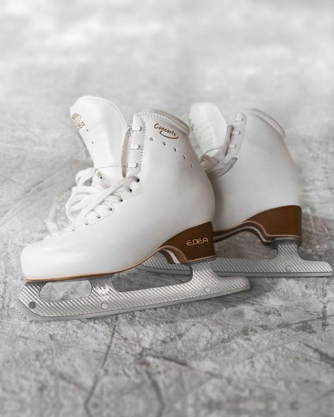 Worlds Best Blades on Instagram: “You spoke, and we listened 🙌 Designed with parallel side datum flats for ease of maintenance. No unique jig required. 'Phoenix' by John…” Ice Shop, John Wilson, Ice Skate, Ice Skates, Inline Skating, Worlds Best, Roller Skating, Ice Skating, Figure Skating