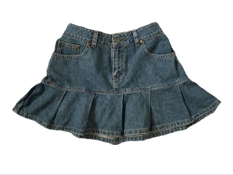 Denim grunge pleated skirt Denim Pleated Skirt, Bonnie Bennett, Fashion Books, Mean Girls, Diy Clothes, Pleated Skirt, Dress To Impress, Denim Skirt, Stylish Outfits