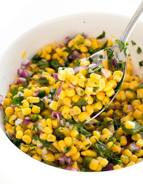 Chipotle Corn Salsa Recipe, Copycat Chipotle Corn, Chipotle Corn Salsa, Chipotle Corn, Corn Bean Salsa, Chipotle Recipes, Copycat Chipotle, Corn Salsa Recipe, Roasted Poblano Peppers