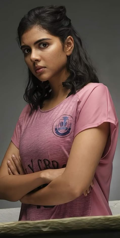 Gym Outfits For Women Indian, Kalyani Priyadarshan, Crazy Women, Samantha Photos, Beautiful Dresses Short, Actress Pics, Indian Actress Hot Pics, Beautiful Smile Women, Gym