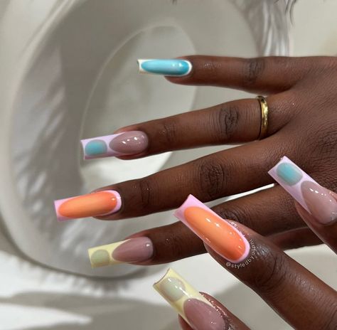 Mediums Acrylic Nails, Colorful Abstract Nails, Summer Square Nails, Womens Essentials, Pink Tip Nails, Glamour Nails, Colored Acrylic Nails, French Tip Acrylic Nails, Dope Nail Designs