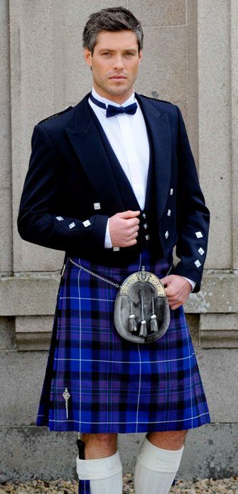 don't know who he is, but sure would like to... i'll have to run it by my husband first... Scotland Men, Scottish Man, Style Anglais, Scottish Kilts, Tartan Kilt, Men In Kilts, Blue Tartan, Bagpipes, Sharp Dressed Man