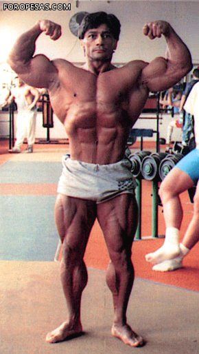 Danny Padilla 70s Bodybuilding, Danny Padilla, Sergio Oliva, Golden Era Bodybuilding, Male Figure Reference, Old School Bodybuilding, Batista Wwe, Vintage Bodybuilding, Bodybuilding Men