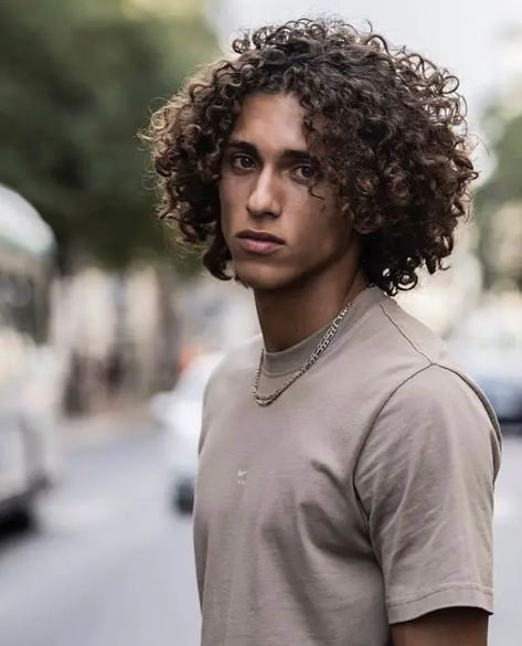 Trendy men's hairstyles for curly hair spring 2024 15 ideas - mens-club.online Wavy Hair Men Medium, Boys Curly Haircuts Long, Boys Long Curly Hair, Male Long Curly Hair, Long Curly Hair Men Hairstyles, 3b Hair Men, 3c Hairstyles Men, Men’s Long Curly Hair, Mens Long Curly Hair