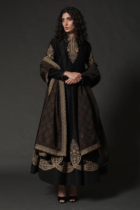 Brocade Dupatta, Drape Lehenga, Chanderi Anarkali, Ruffle Lehenga, Black Anarkali, Purple Lehenga, Organza Lehenga, Embroidered Anarkali, White Bow Tie