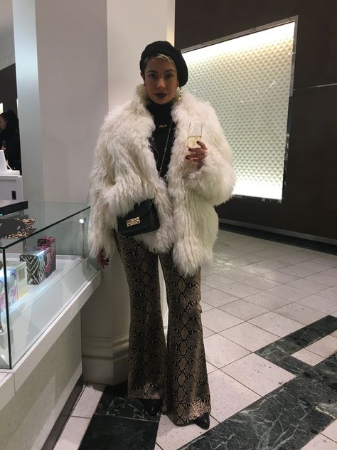 Mongolian fur coat Mongolian Fur Coat, Dress With Fur Coat, Fur Coat Fashion, Mongolian Fur, Fluffy Coat, Paris Outfits, Plus Size Fits, White Fur, Mongolia