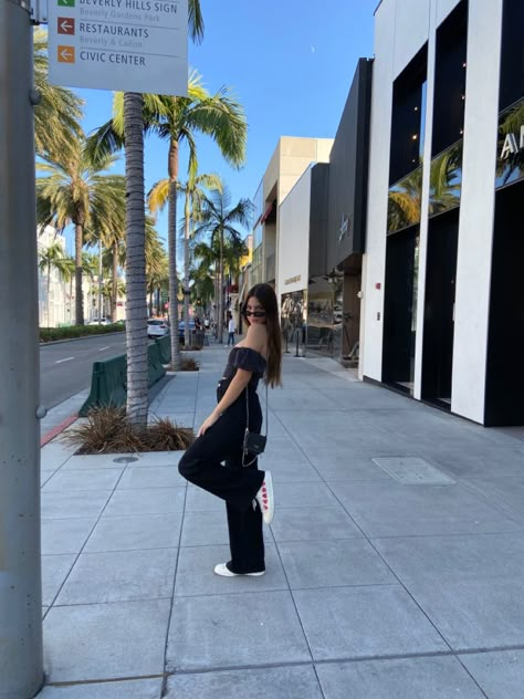 Rodeo Drive Photoshoot, Rodeo Drive Aesthetic, West Coast Summer, Influencer Poses, Summer Places, California Hollywood, California Life, La Girls, Cali Life