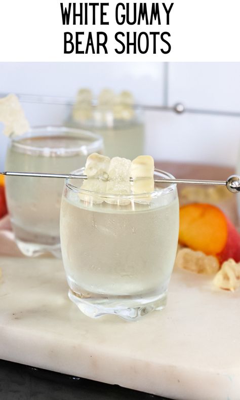 Low Carb Shots Alcohol, Gummy Bear Recipe Alcohol, White Alcoholic Drinks For A Party, Clear Alcoholic Drinks, Cute Drink Ideas For Party, Creamy Shots, White Gummy Bear Drink, Ginger Immunity Shots, White Gummy Bear Shot