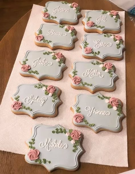 Plaque Cookies Royal Icing, Decorated Plaque Cookies, Shabby Chic Cookies, Wedding Cookies Decorated, Elegant Cookies, Decorating Sugar Cookies, Flower Sugar Cookies, Bridal Cookies, Perfect Cookies