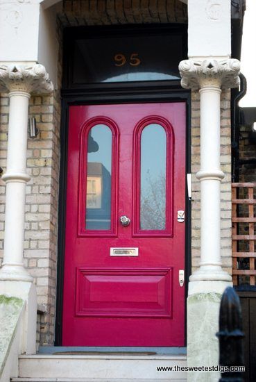 Fun front door color Small Front Door Entry, Front Door Curb Appeal, Fun Front Door, Pink Doors, Sliding Barn Door Closet, Craftsman Front Doors, Colorful Doors, Front Door Color, Last Exam