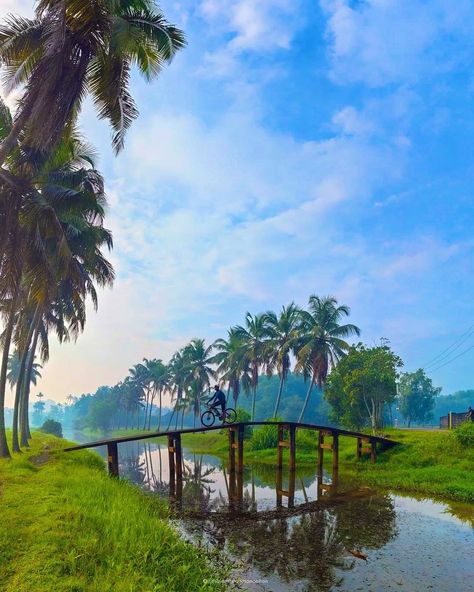 Kerala Village Photos, Village Landscape Photography Nature, Kerala Village, Kerala Aesthetic, Kerala Culture, Watercolor Reference, Village Photo, Green Village, Canvas Art Painting Acrylic