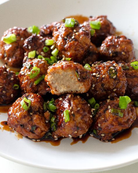 These Asian Meatballs are an Asian inspired easy recipe. These meatballs are baked in the oven and tossed in a honey soy sauce mixture. #asian #meatballs #recipe Asian Sauce For Meatballs, Honey Soy Meatballs, Soy Sauce Meatballs, Asian Meatballs Recipe, Asian Inspired Meatballs, Turkey Meatball Recipes Easy, Asian Meatball Recipes, Baked Meatballs Oven, Soy Meatballs