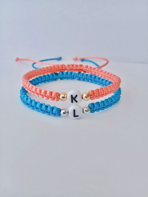 Knitted Bracelets, Ideas Pulseras, Bracelet Valentines, Bracelet Matching, Friend Bracelet, Valentines Bracelets, Knit Bracelet, String Bracelets, Couple Bracelet