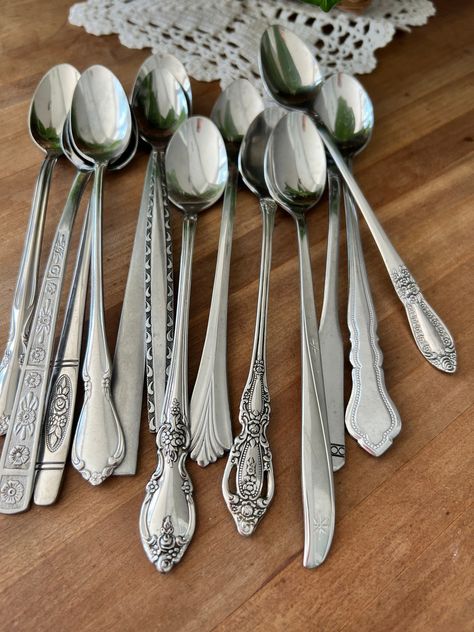 Mismatched Silverware, Mismatched Flatware, Mix And Match Wedding, Eclectic Farmhouse, Vintage Flatware, Farmhouse Modern, Wedding Reception Tables, Vintage Silverware, Project Inspiration