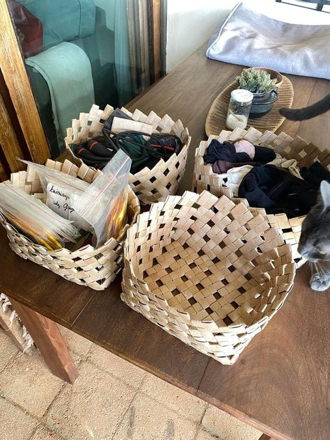 Toilet Paper Roll Basket, Toilet Roll Basket, I Feel Bad, Toilet Paper Rolls, Jewelry Box Diy, Box Diy, Paper Rolls, Upcycled Crafts, Toilet Paper Roll