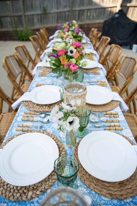 Bamboo Flatware, Rattan Charger, Spring Table Settings, Summer Tablescapes, Setting Inspiration, Color Palette Ideas, Party Tablescapes, Table Setting Inspiration, Tablescape Ideas