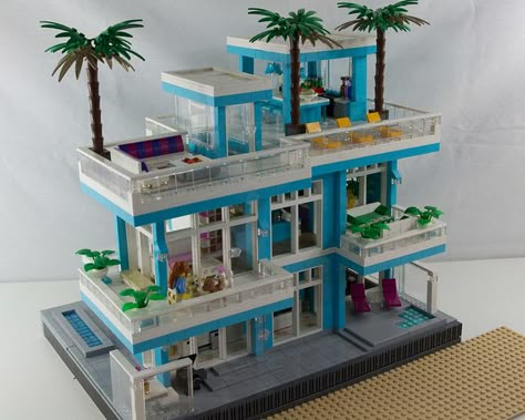 LEGO Beach House - Beach Front | Long frustrating day trying… | Flickr Lego Beach House, Lego Mansion, Lego Beach, Beach Layout, Lego House Ideas, Lego Furniture, Lego Diy, I Am Waiting, Lego Activities