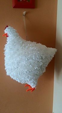 Chicken piñata Diy Chicken Pinata, Chicken Pinata, Chicken Birthday, Tech Theatre, Farm Themed Birthday Party, Piñata Ideas, English Breakfast, Farm Birthday, 4th Birthday