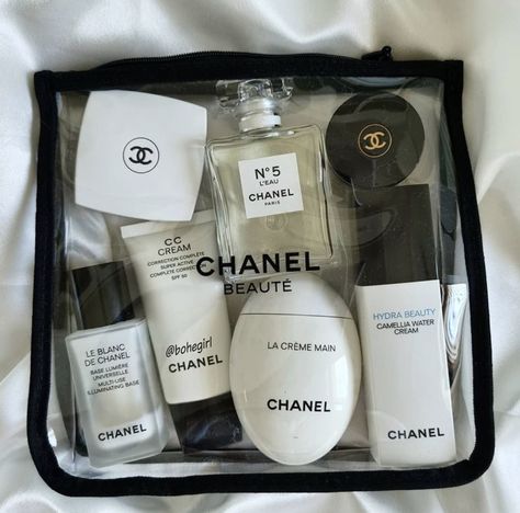 Boy Essentials, Stationary Aesthetic, Chanel Makeup Bag, Whats In My Makeup Bag, Expensive Stuff, Chanel No5, 2024 Board, Skincare Products Photography, Dream Wedding Decorations