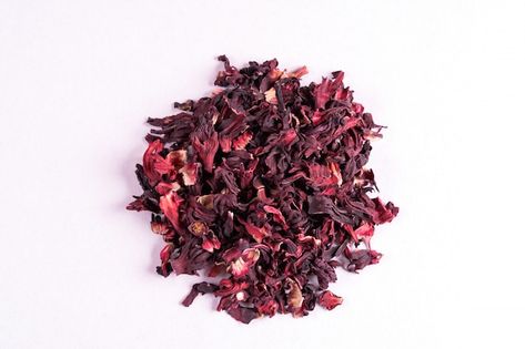 Photo pile of dry hibiscus karkade herba... | Premium Photo #Freepik #photo #hibiscus-tea #herbal-drink #flower-tea #herbal-tea Hibiscus Tea Benefits, Ginger Tea Benefits, Herbal Drink, Hibiscus Leaves, Dried Hibiscus Flowers, Sun Tea, Tea Health, Non Alcoholic Beer, Hibiscus Plant