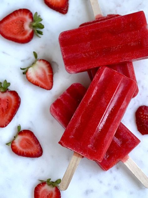 Strawberry Paletas Strawberry Margarita, Frozen Treat, Carne Asada, Frozen Strawberries, Salsa Verde, Strawberry Recipes, Frozen Treats, Popsicles, On The Side