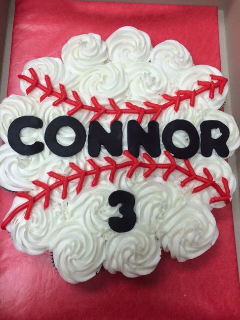 Baseball Cupcake Cakes, Baseball Desserts, Baseball Birthday Cakes, Cupcake Arrangements, Baseball Cupcakes, Baseball Theme Birthday, Baseball Cake, Pull Apart Cupcakes, Baseball Birthday Party