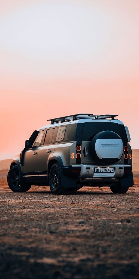 Defender Wallpaper, Defender Suv, Defender Car, Cool Car Backgrounds, New Land Rover Defender, Best Suv Cars, Jeep Wallpaper, Camping Gear Survival, Luxury Cars Range Rover