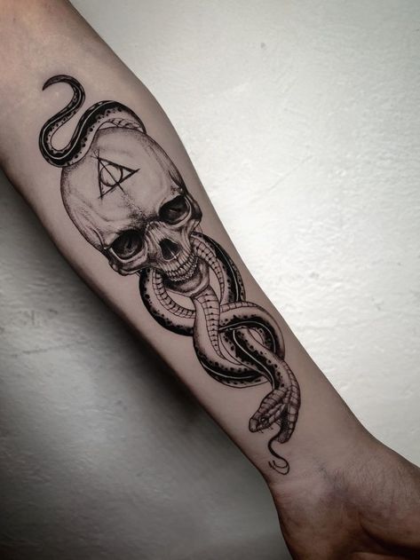 Harry Potter Skull And Snake Tattoo, Harry Potter Tattoos Snake, Voldemort Snake Tattoo, Voldemort Tattoo Dark Mark, Harry Potter Skull Tattoo, Snake Harry Potter Tattoo, Harry Potter Tattoos Dark Mark, Harry Potter Dark Tattoo, Dark Wrist Tattoos