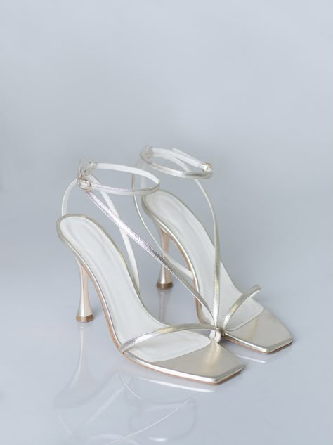 Rime Arodaky Launches Wedding Shoes for Modern Brides - Bridal Shoes, Modern Wedding Shoes Minimalist Bridal Shoes, Wedding Shoes Minimalist, Wedding Shoes Sparkly, Short Wedding Heels Brides, Minimalist Wedding Shoes, Classy White Heels, Wedding Heels Simple, Wedding Shoes Aesthetic, Bride Shoes Wedding Heels