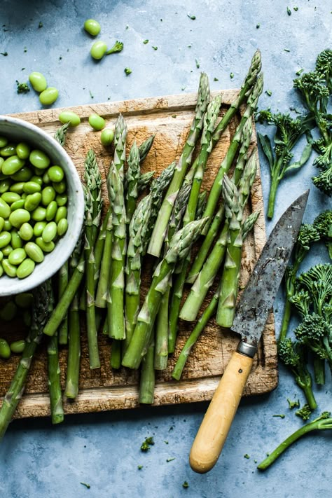 Tart Food Photography, Relax Photography, Asparagus Tart, Roasted Onions, Beautiful Food Photography, Food Photography Inspiration, Food Photography Tips, Think Food, Food Photography Styling