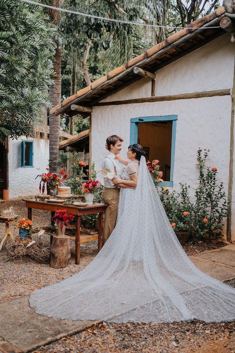 Brazil is home to breathtaking views, delicious food, and possibly, inspiration for your wedding! This enchanting editorial designed by Styling de Eventos was inspired by the traditions of Brazil’s sertão region – an area to the Northeast of the country known for its lively and rich culture. Latin Inspired Wedding, Brazil Wedding, Polka Dot Veil, Brazilian Wedding, Enchanting Wedding, Romantic Look, Groom Attire, Groom Style, Event Ideas