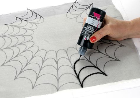 iLoveToCreate Blog: DIY Spider Necklace using Tulip Dimensional Fabric Paint Spiderweb Costume Diy, Diy Spiderweb Costume, Spider Queen Costume Diy, Spider Web Costume Women Diy, Black Widow Spider Costume, Spider Queen Makeup, Spider Queen Costume, Spider Web Necklace Diy, Women’s Spider Costume