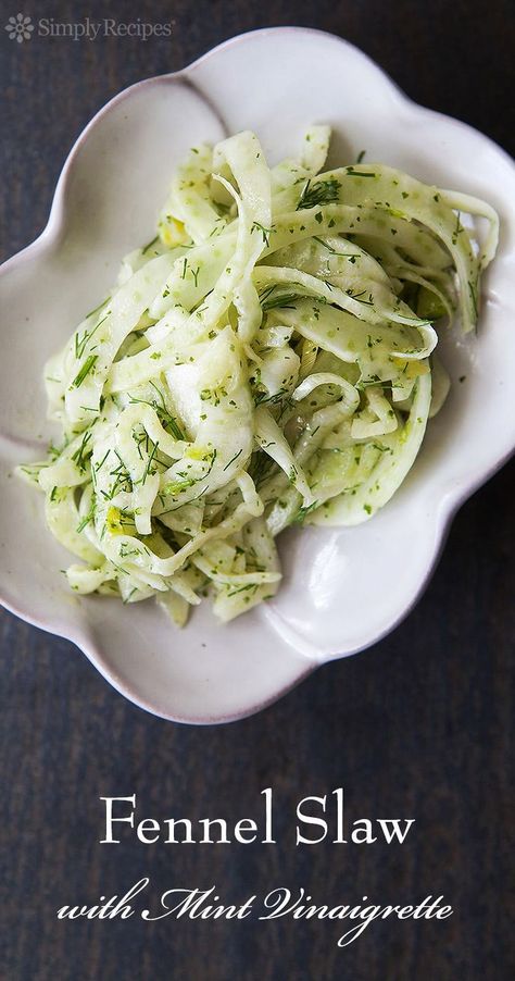 Slaw Salad, Fennel Slaw, Fennel Bulb, Salad With Mint, Vegan Coleslaw, Fennel Recipes, Fennel Salad, Idee Pasto Sano, Fresh Mint