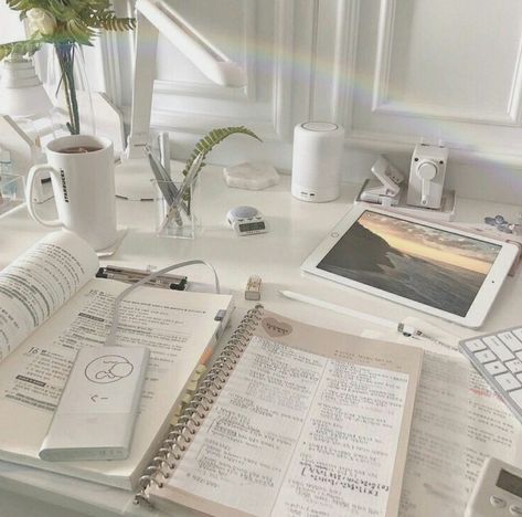 Study Desk Decor, Study Vibes, White Desk, Aesthetic Study, Desk Inspo, Study Room Decor, Study Motivation Inspiration, Study Space, Study Inspo