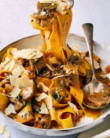 Wild Mushroom Pasta, Pappardelle Recipe, Cooking Fresh Pasta, Vegan Mushroom Pasta, Mushroom Ragu, Mushroom Recipes Pasta, Pappardelle Pasta, Recipe Pasta, Vegan Mushroom