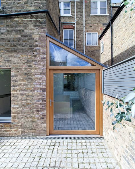 Lean To Extension, Side Extension Ideas, Small House Extensions, Side Return Extension, Garden Room Extensions, House Extension Plans, Kentish Town, Side Extension, Side Return